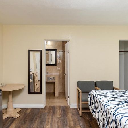 Stay Express Inn Elko Exterior photo