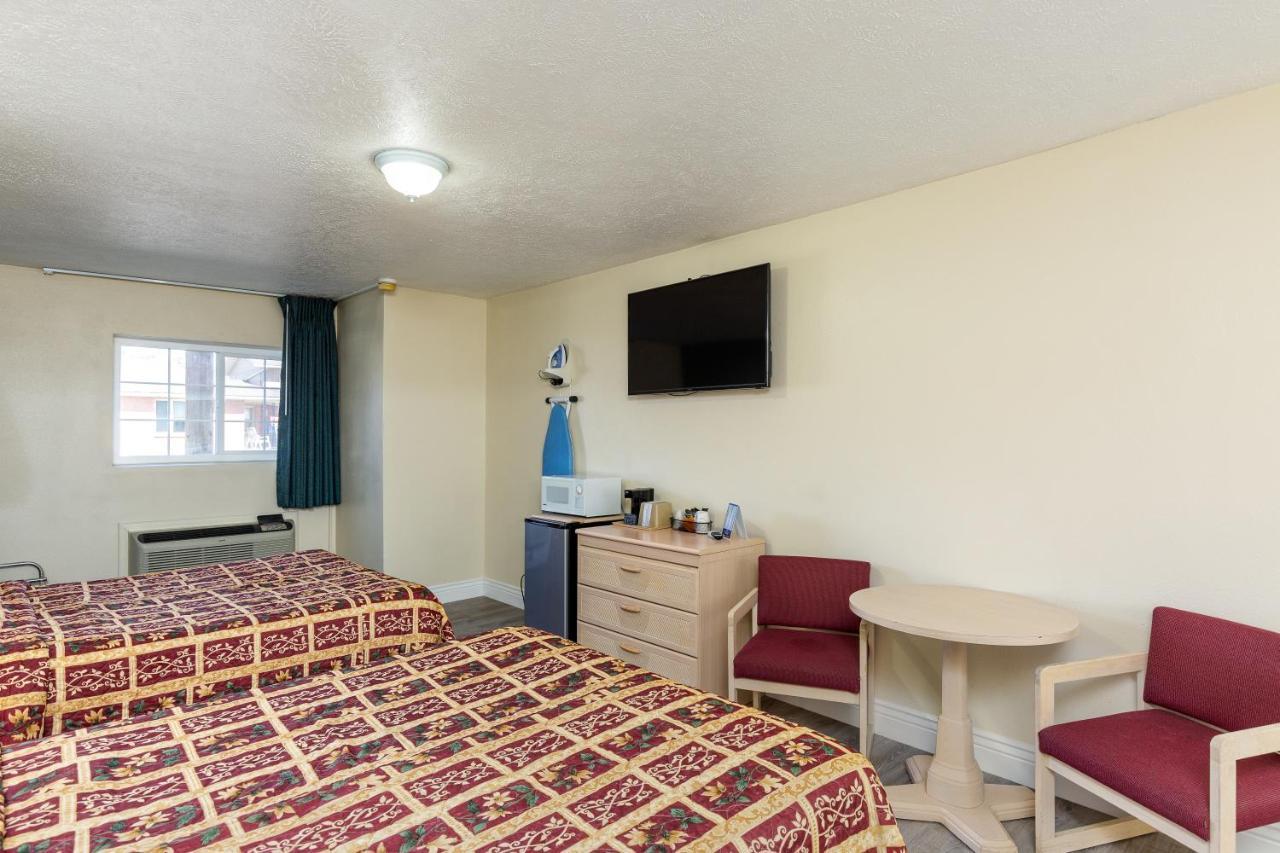 Stay Express Inn Elko Exterior photo